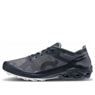 Cloudventure Peak 3 “Negro Glaciar”