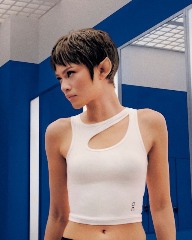 Mujer Studio Cut-Out Crop Mujer Studio Cut-Out Crop