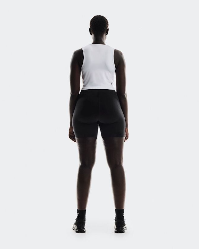 Mujer Studio Cut-Out Crop Mujer Studio Cut-Out Crop