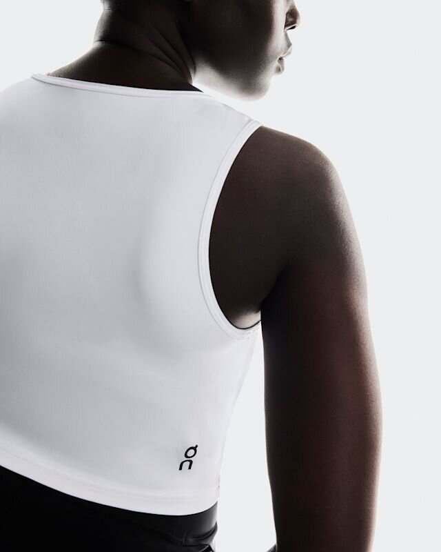 Mujer Studio Cut-Out Crop Mujer Studio Cut-Out Crop