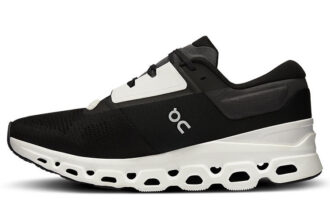 ON Cloudstratus 3 “Negro Escarcha”